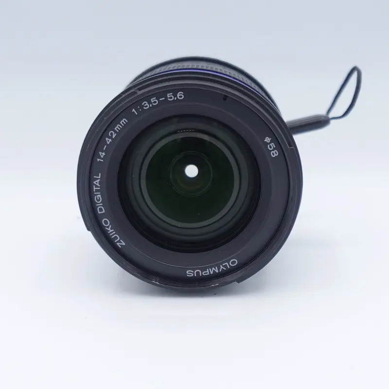 Used Olympus Zuiko Digital 14-42mm f/3.5-5.6 DSLR Lens | Black | U9