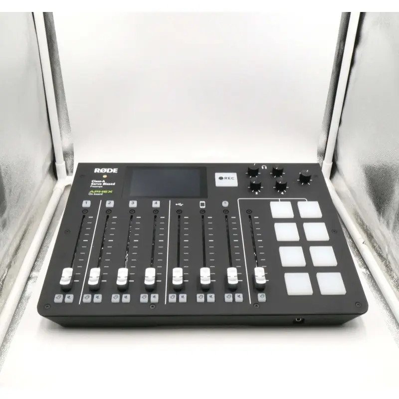 Rode RODECaster Pro Integrated Podcast Production Studio **USED VERY GOOD**