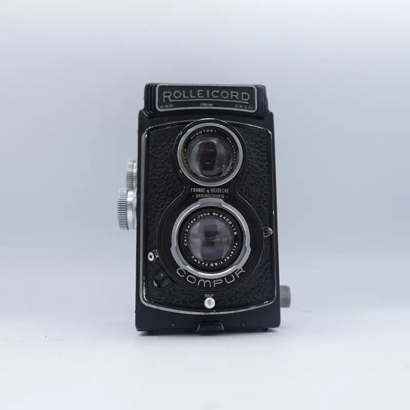 Used Rolleicord II Model 3 Medium Format Twin Lens Reflex Camera | Black | U8