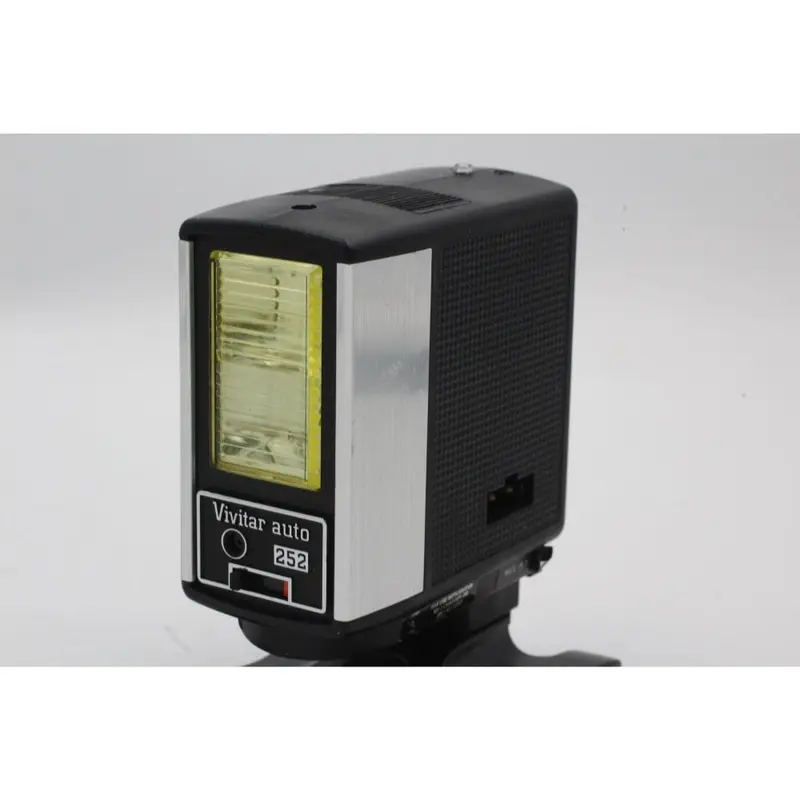 Used Vivitar Auto 252 Camera Flash | Black | U9
