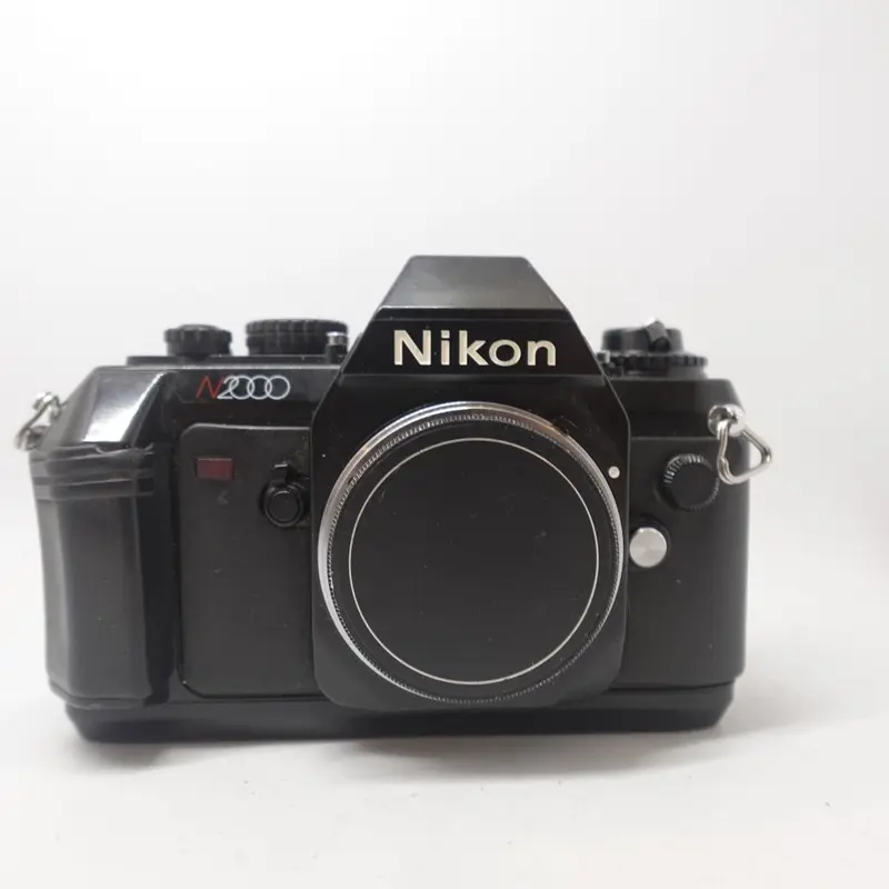 Used Nikon N2000 35mm Camera Body | Black | U8