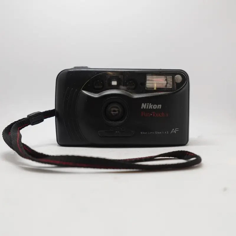 Used Nikon Fun Touch 3 35mm Point and Shoot Camera | Black | U7